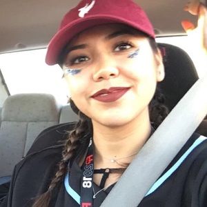 Meet your Posher, Mayra